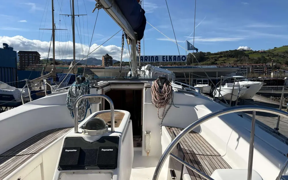 slider 5 Dufour Gib Sea 43