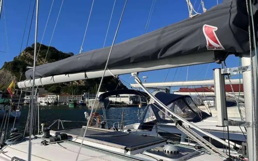 slider 10 Dufour  334 Trophy