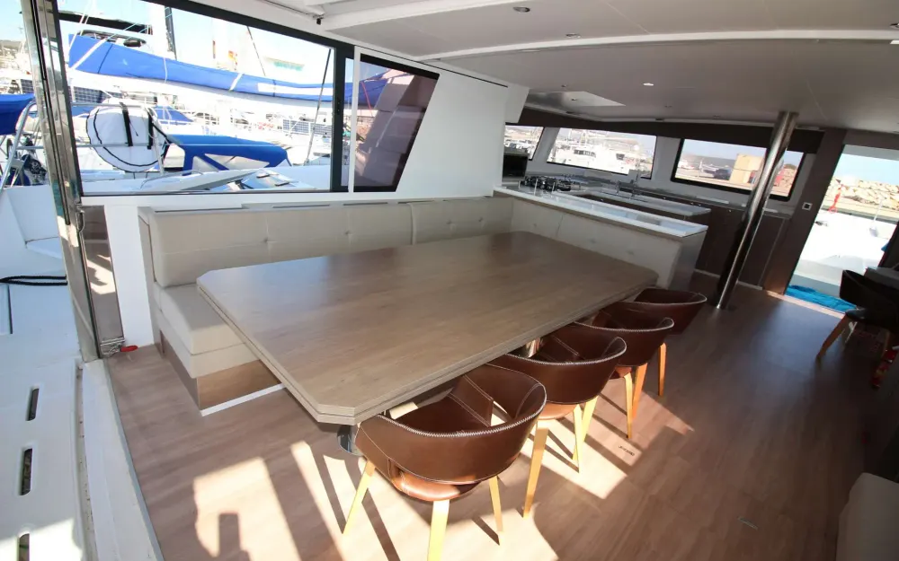 slider 2 Bali Catamarans Bali 5.4