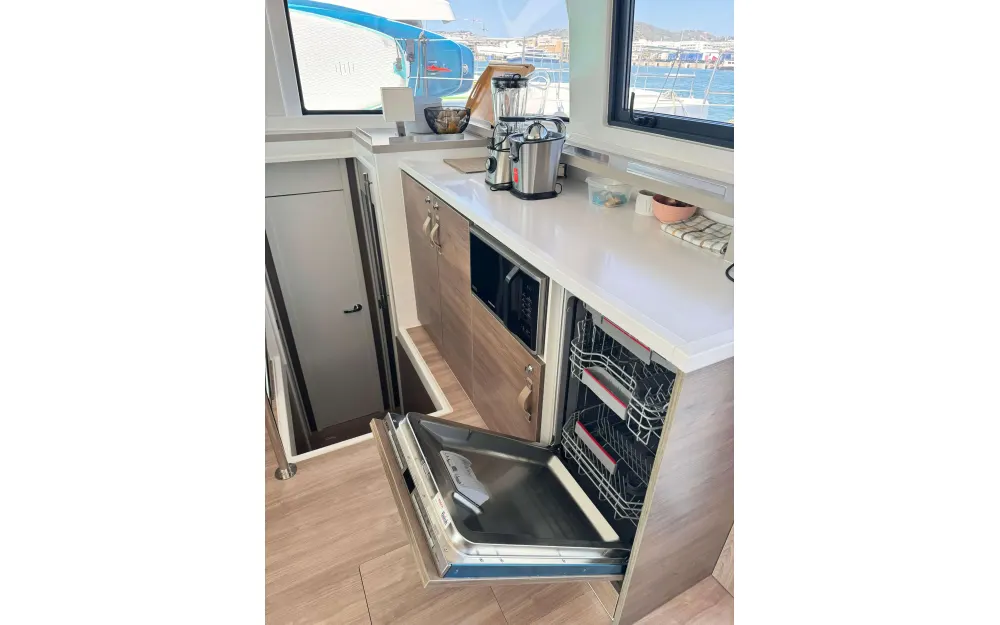 slider 10 Bali Catamarans Bali 4.6