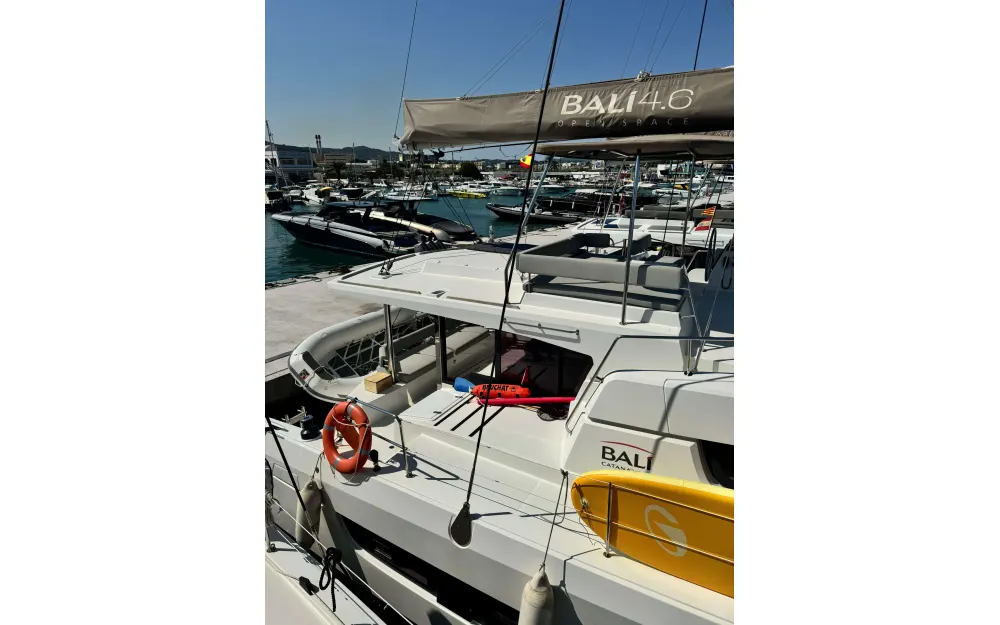 slider 27 Bali Catamarans Bali 4.6