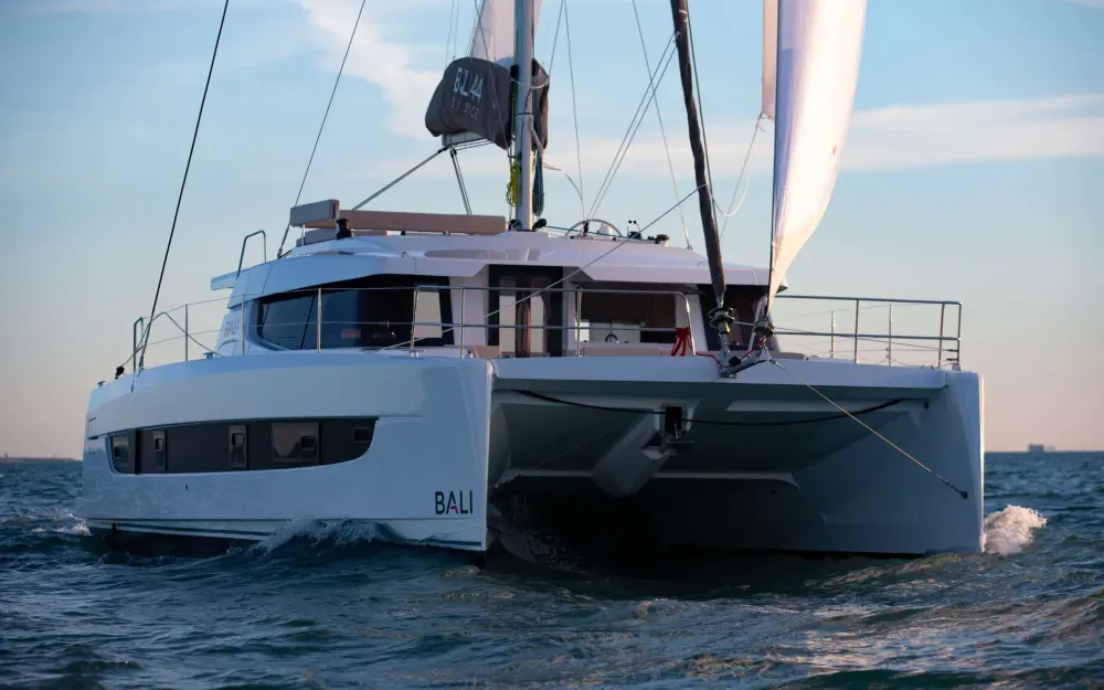 slider 0 Bali Catamarans Bali 4.4