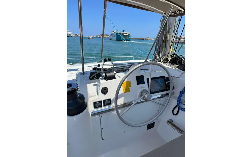 slider 12 Bali Catamarans Bali 4.4