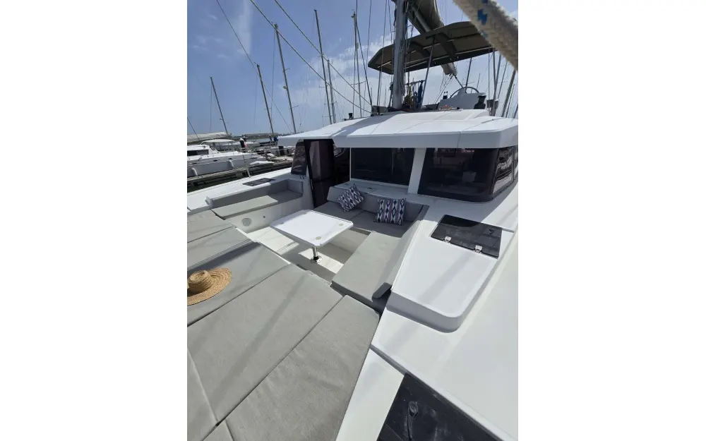 slider 1 Bali Catamarans Bali 4.6