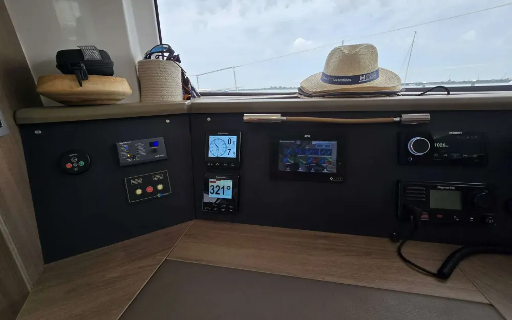 slider 25 Bali Catamarans Bali 4.6
