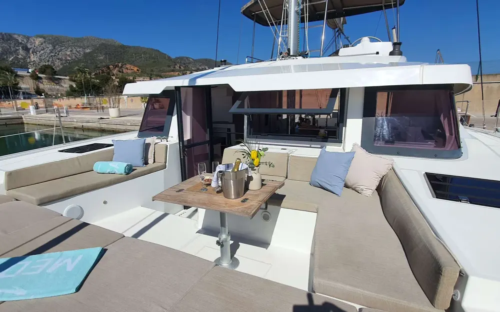 slider 13 Bali Catamarans Bali 4.6