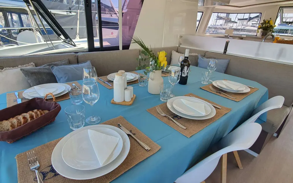 slider 4 Bali Catamarans Bali 4.6