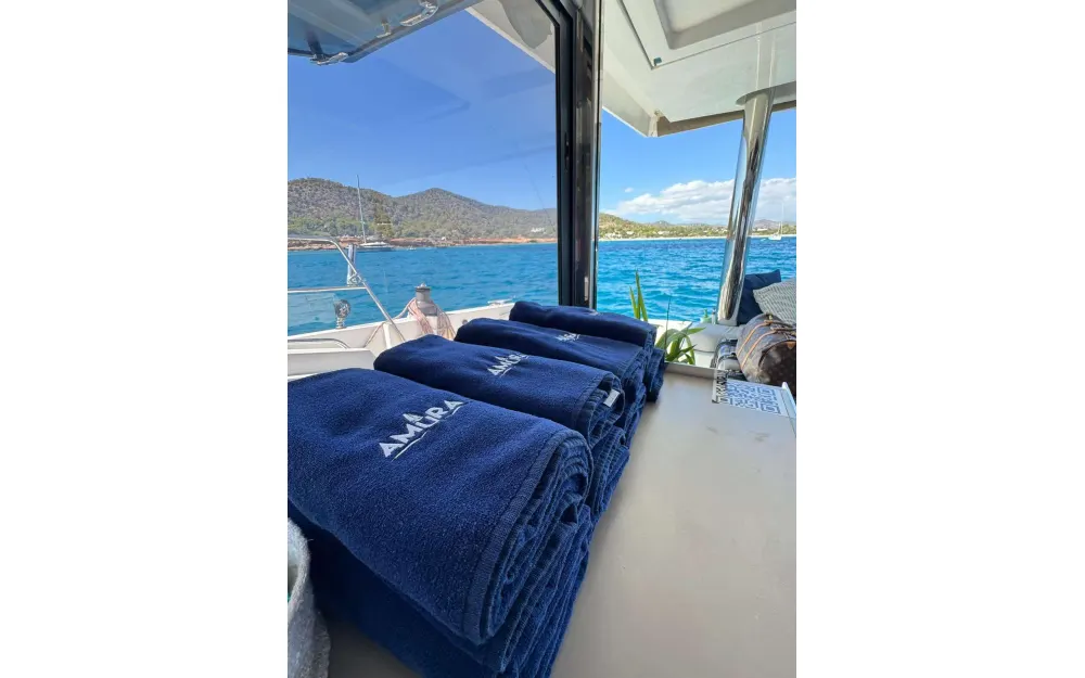 slider 11 Bali Catamarans Bali 5.4
