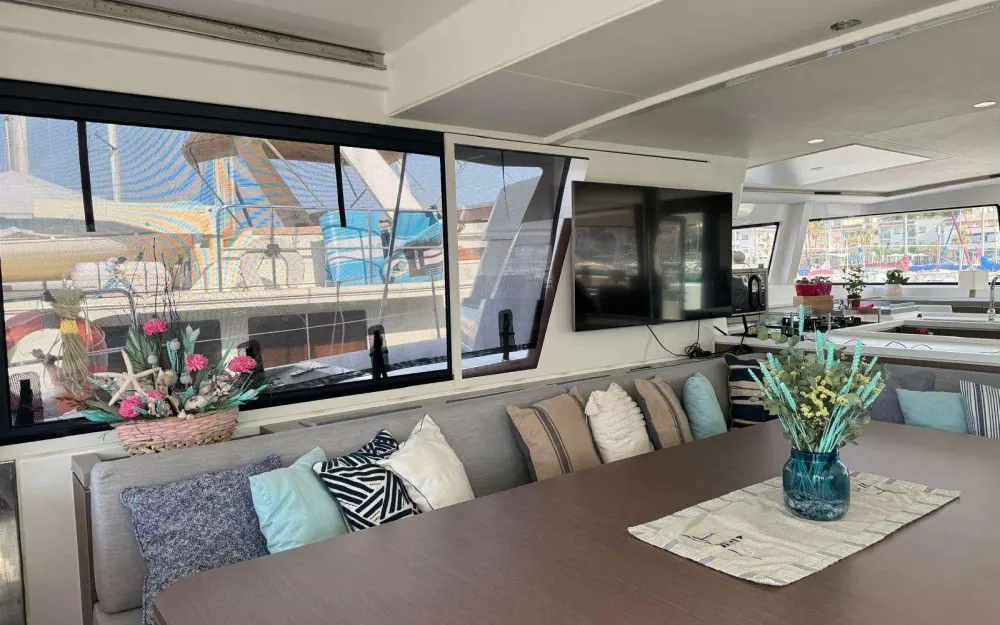slider 5 Bali Catamarans Bali 5.4