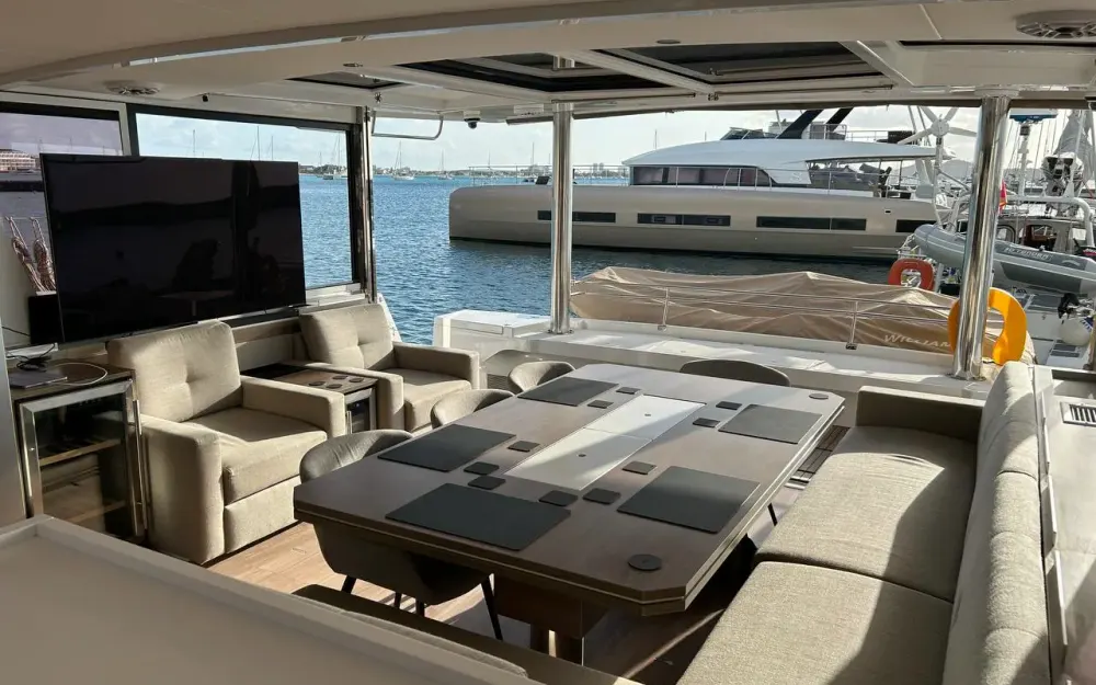 slider 2 Bali Catamarans Bali 5.4