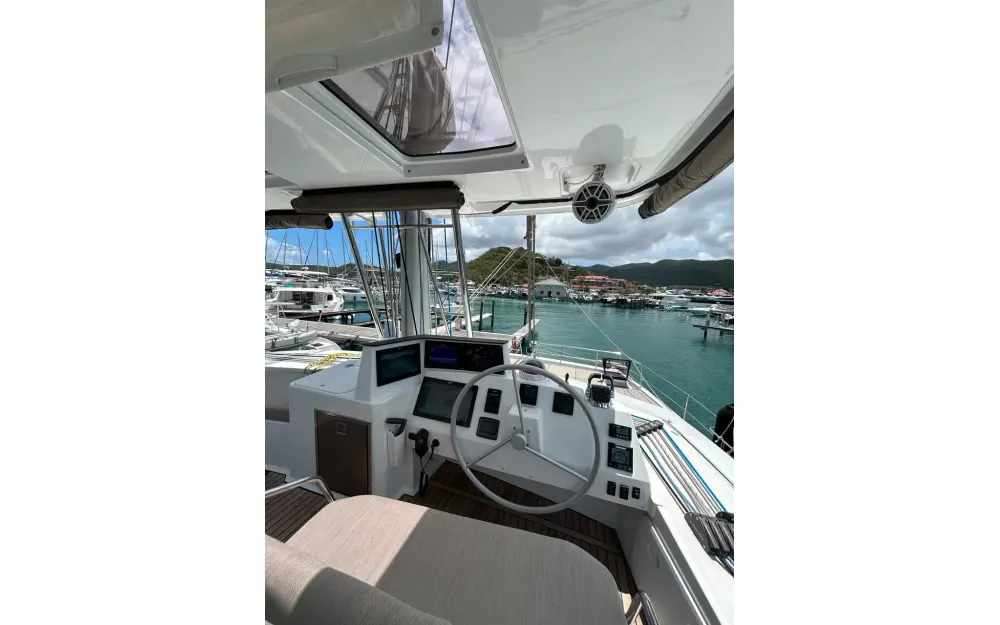 slider 8 Bali Catamarans Bali 5.4