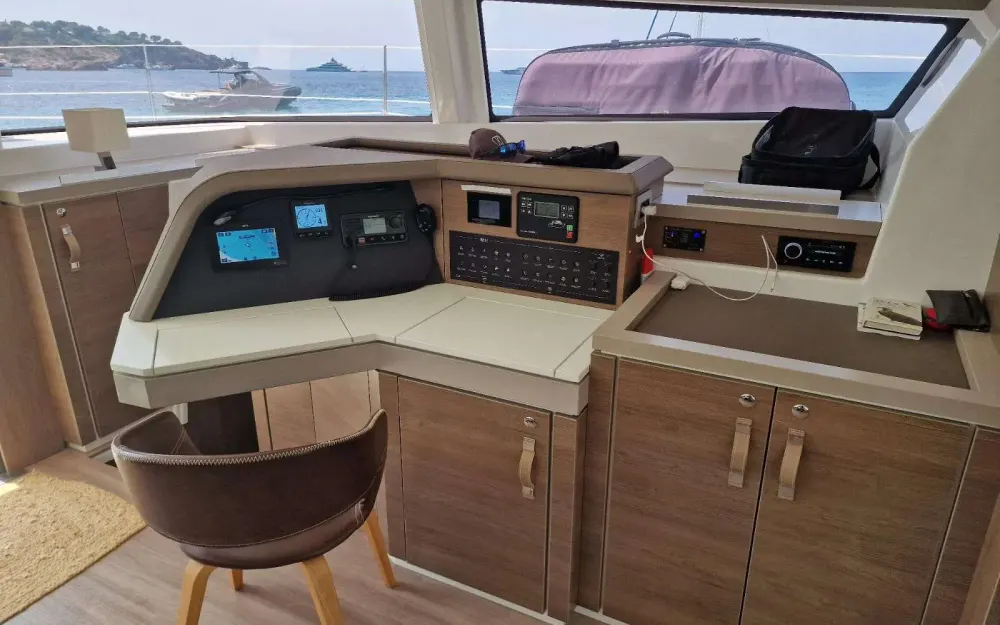 slider 14 Bali Catamarans Bali 5.4
