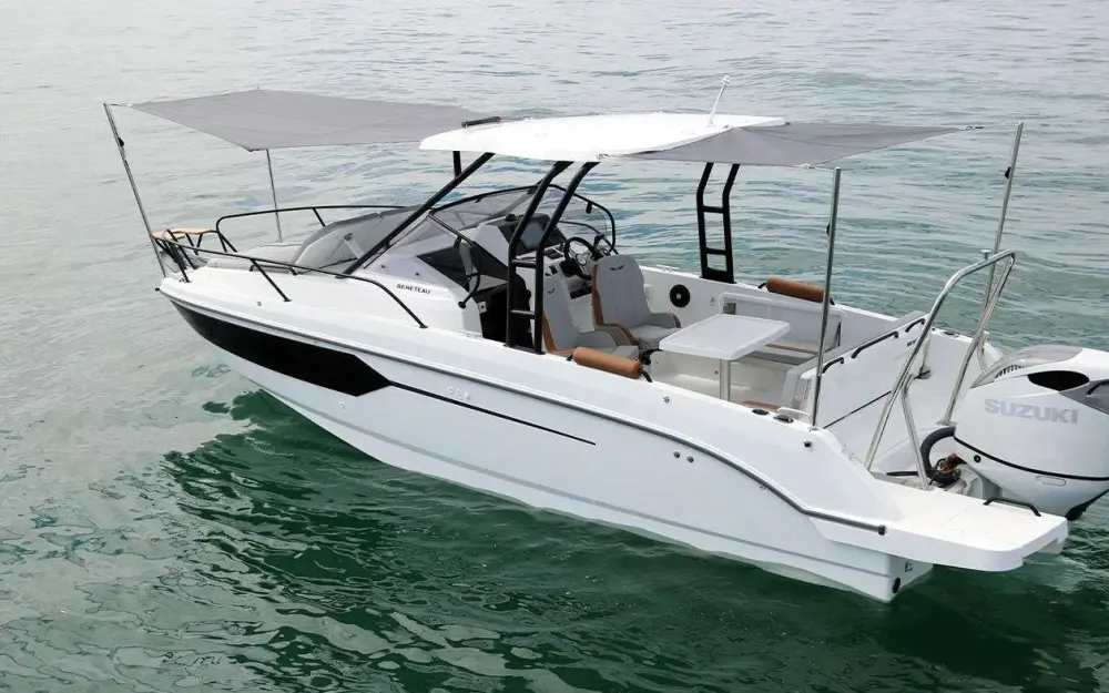 slider 2 Beneteau Flyer 8 SUNdeck