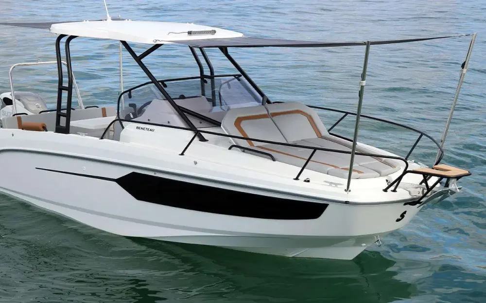 slider 4 Beneteau Flyer 8 SUNdeck