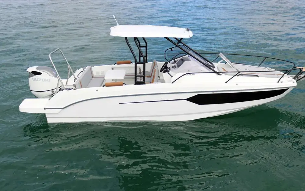 slider 5 Beneteau Flyer 8 SUNdeck