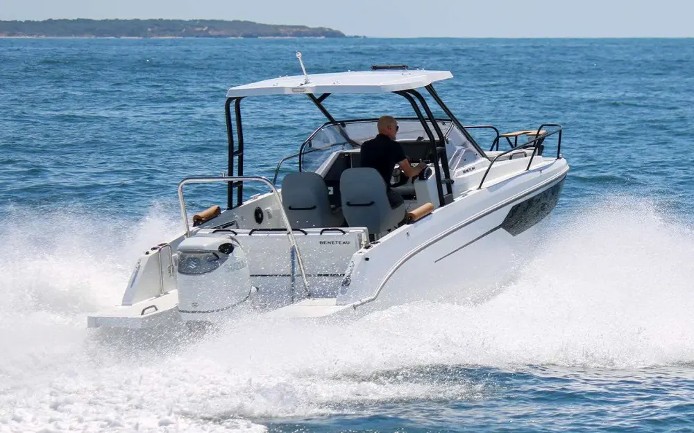 slider 6 Beneteau Flyer 8 SUNdeck