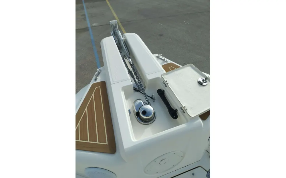 slider 9 Capelli Tempest 850