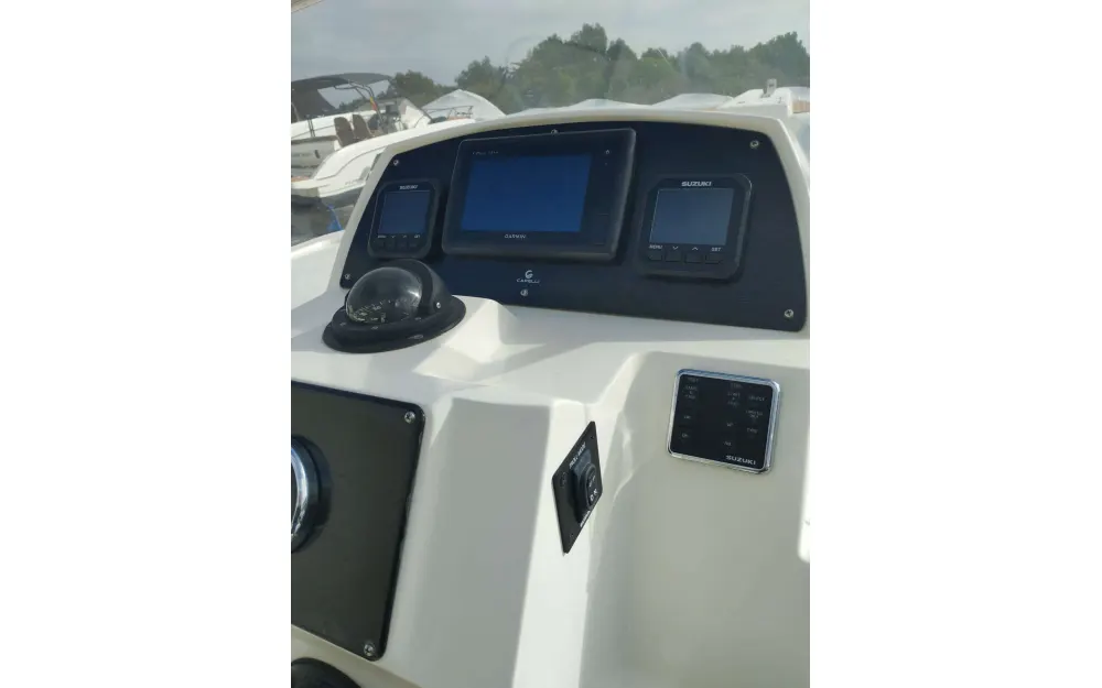 slider 7 Capelli Tempest 850