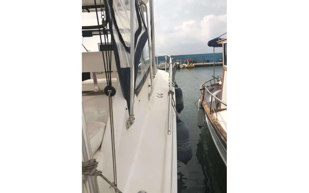 slider 13 Luhrs  30 Open