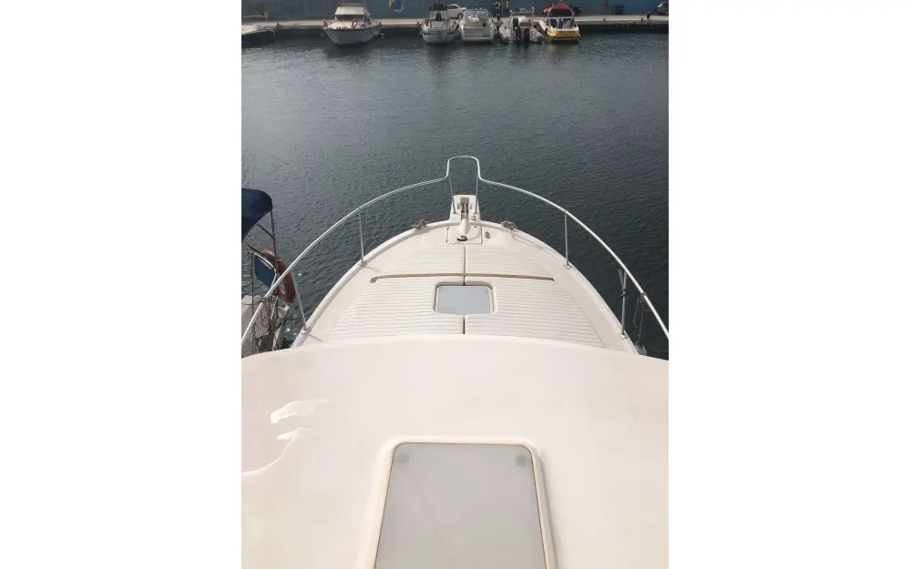 slider 16 Luhrs  30 Open
