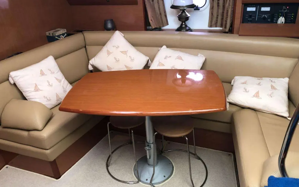 slider 12 Jeanneau Prestige 38 S