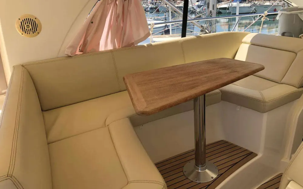 slider 22 Jeanneau Prestige 38 S