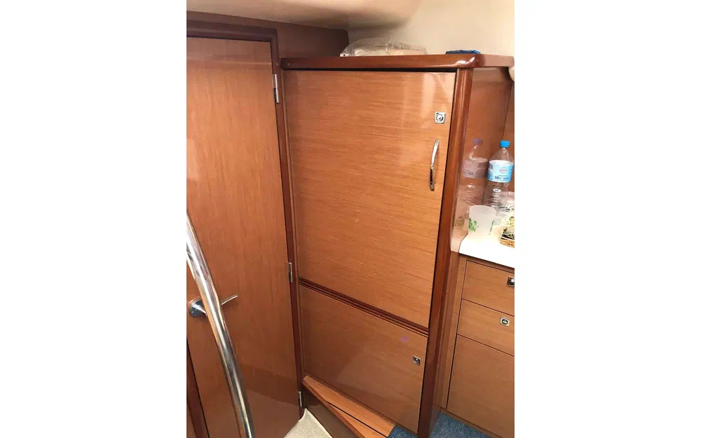 slider 23 Jeanneau Prestige 38