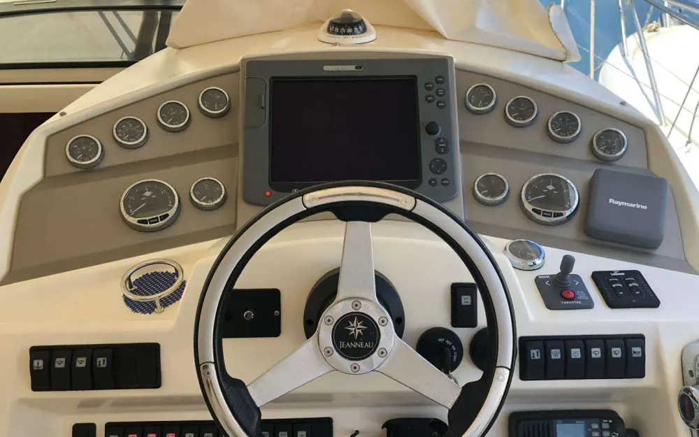 slider 2 Jeanneau Prestige 38 S