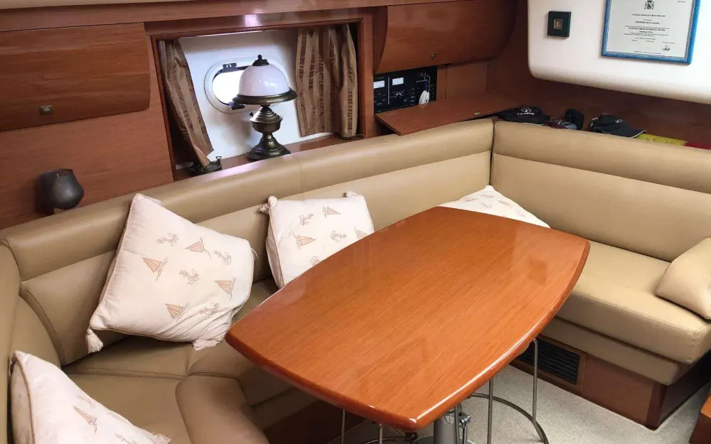 slider 6 Jeanneau Prestige 38 S