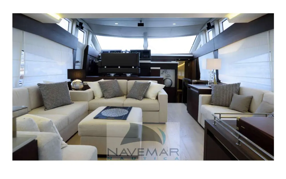 slider 10 Jeanneau Prestige 750