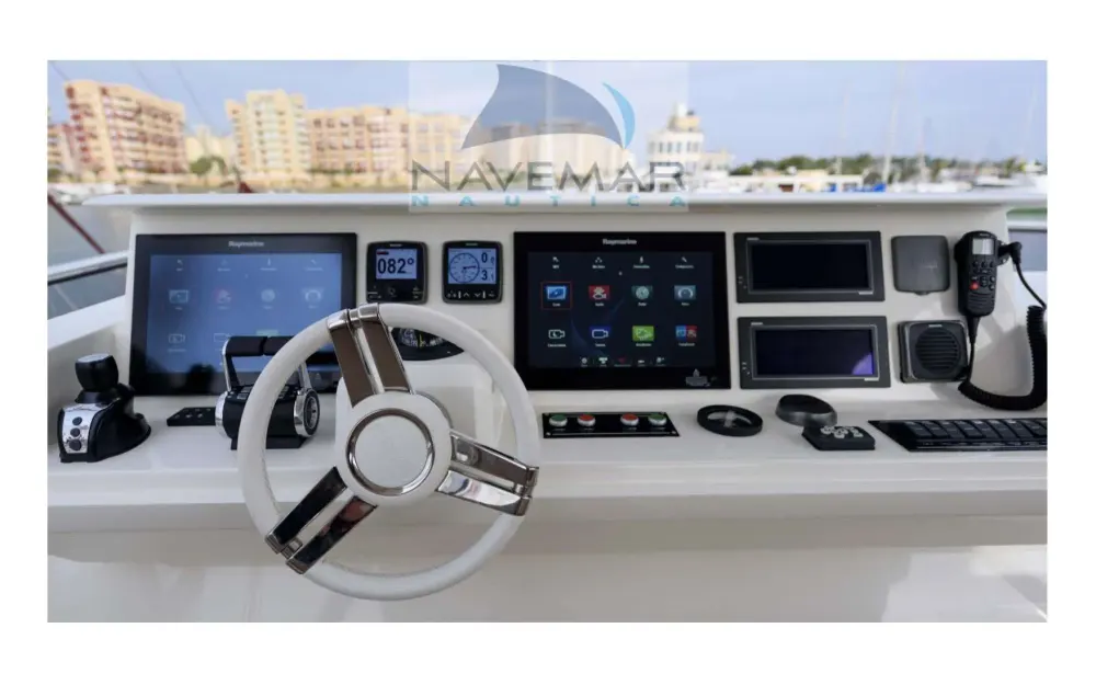 slider 12 Jeanneau Prestige 750