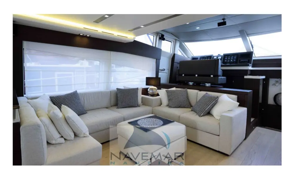 slider 15 Jeanneau Prestige 750