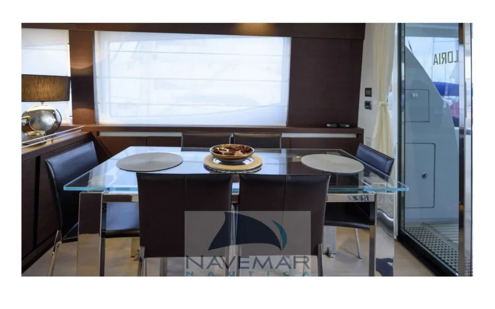 slider 5 Jeanneau Prestige 750