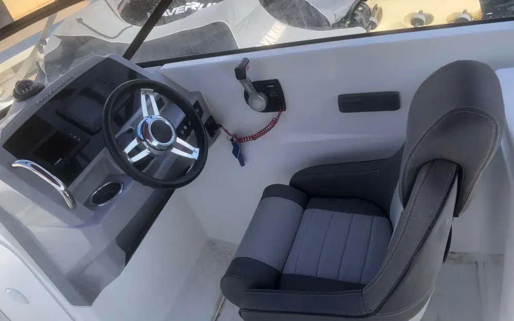 slider 5 Jeanneau Cap Camarat 7.5 BR