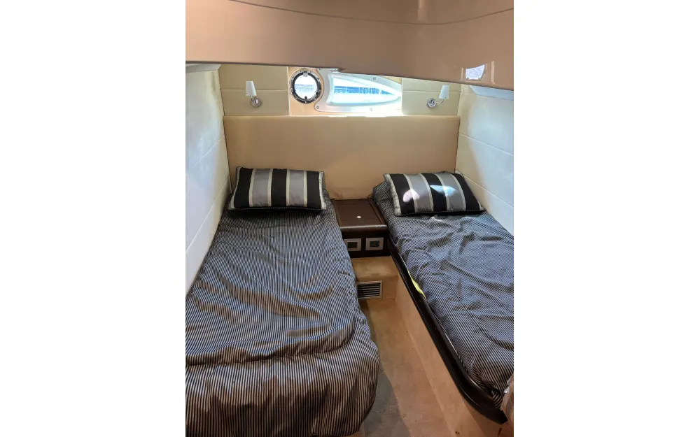 slider 10 Cranchi Mediterranee 47 Hard Top