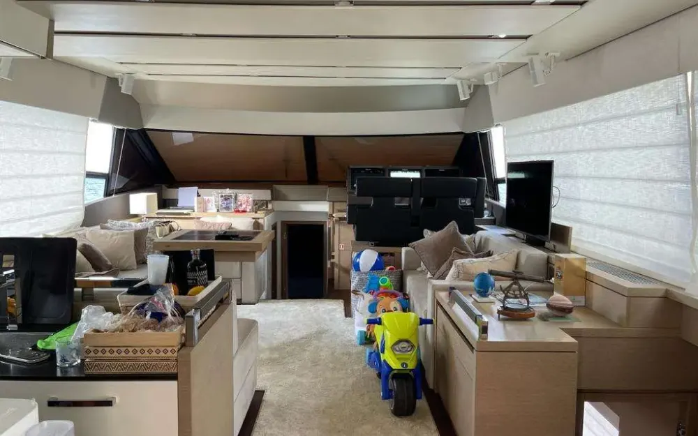 slider 11 Jeanneau Prestige 630