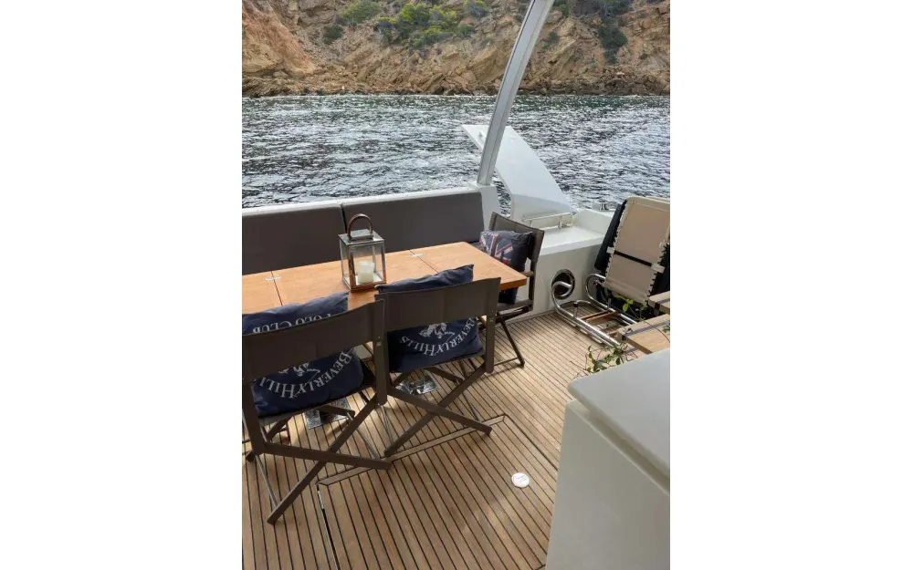 slider 13 Jeanneau Prestige 630
