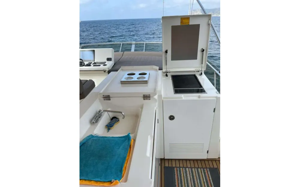 slider 2 Jeanneau Prestige 630