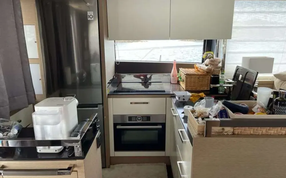 slider 6 Jeanneau Prestige 630