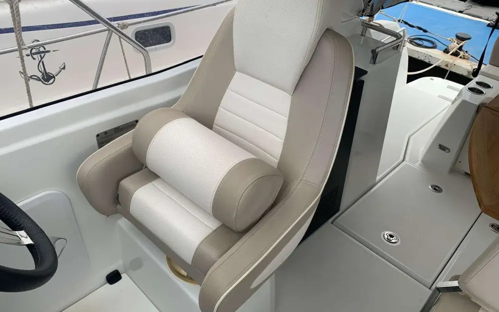 slider 20 Jeanneau Leader 30