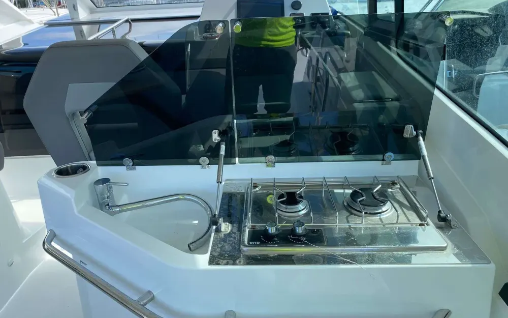 slider 6 Beneteau Gran Turismo 32