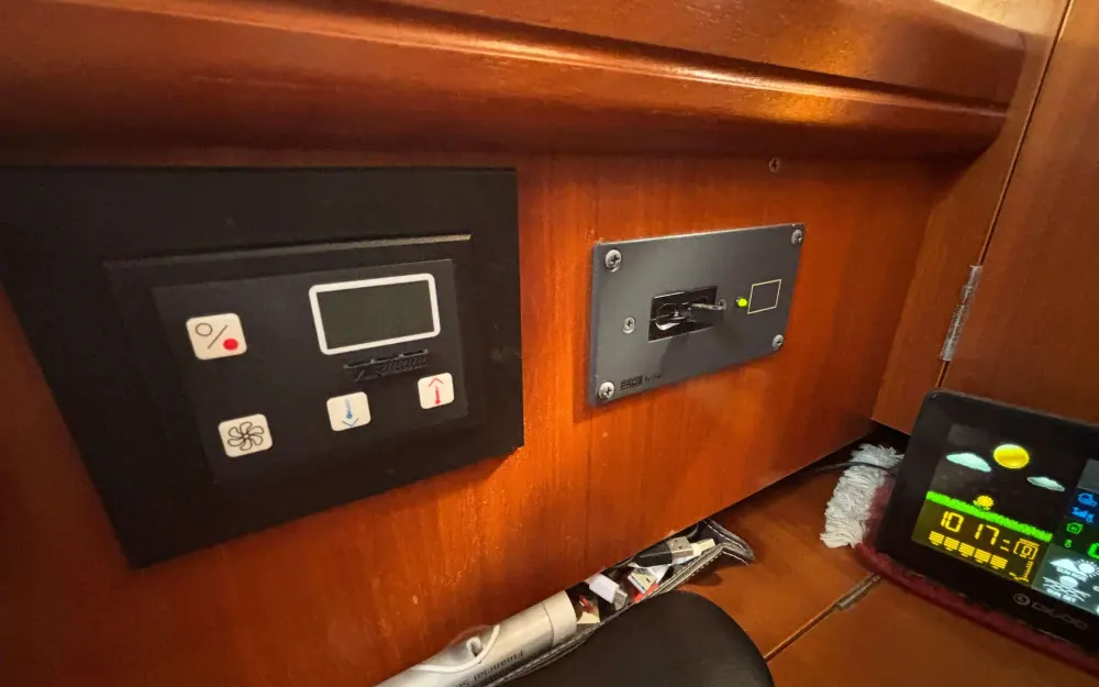 slider 48 Beneteau Oceanis 411 Clipper