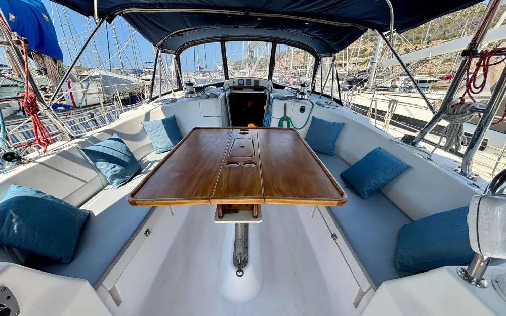 slider 52 Hunter  49