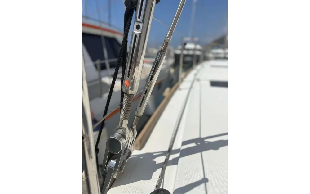 slider 27 Lagoon  52 F