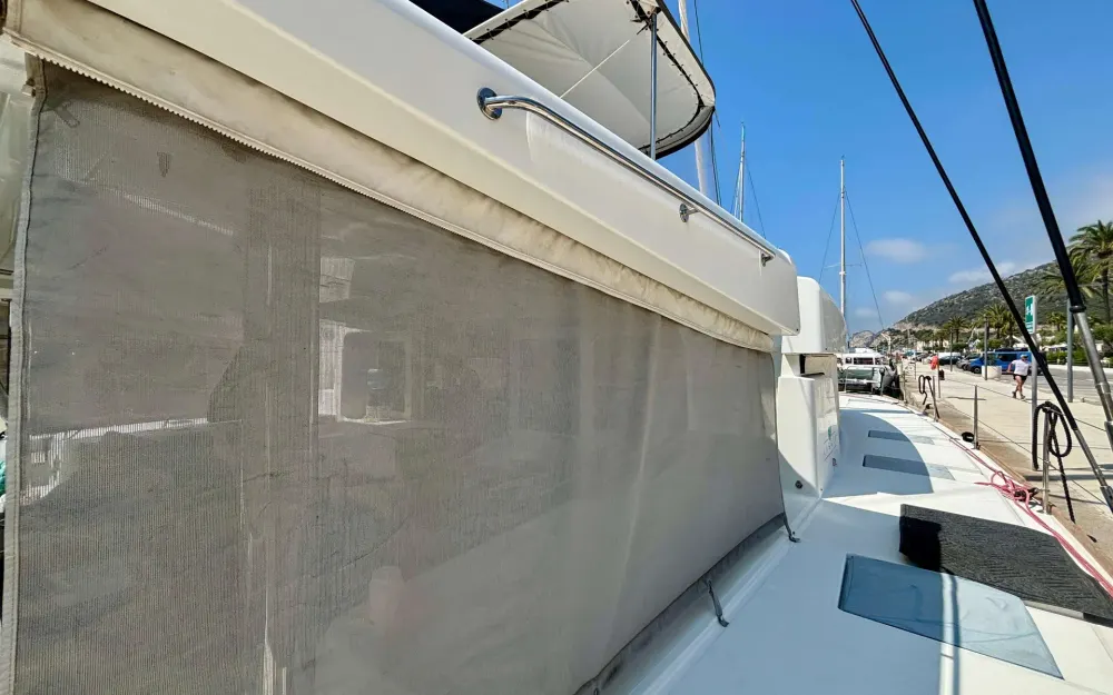 slider 55 Lagoon  52 F