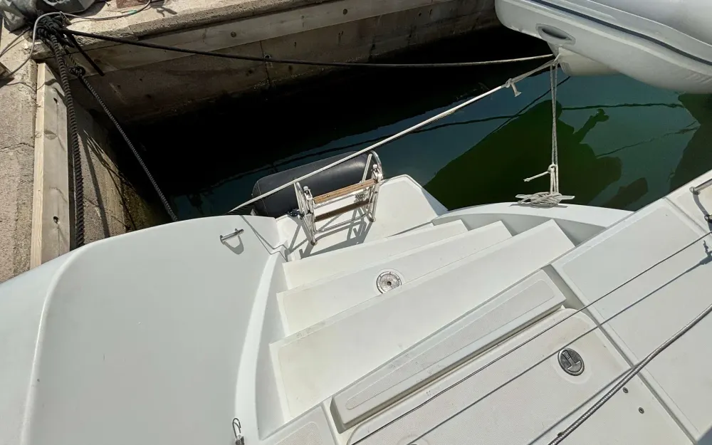 slider 62 Lagoon  52 F