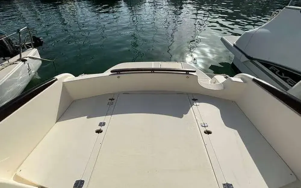 slider 8 Jeanneau Leader 705
