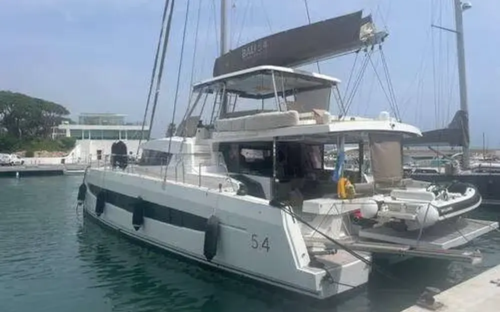 slider 0 Bali Catamarans Bali 5.4