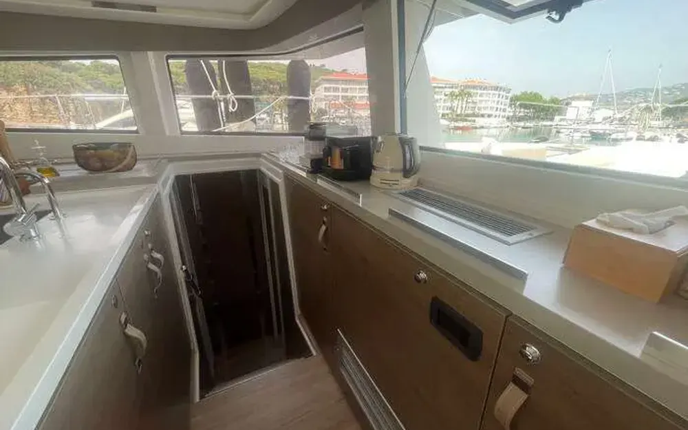 slider 39 Bali Catamarans Bali 5.4