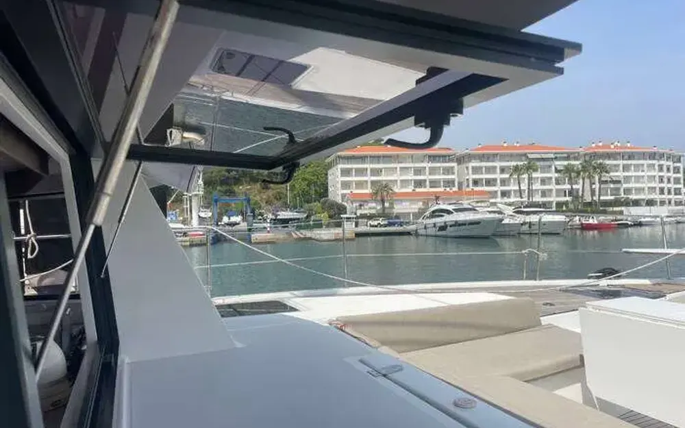 slider 5 Bali Catamarans Bali 5.4